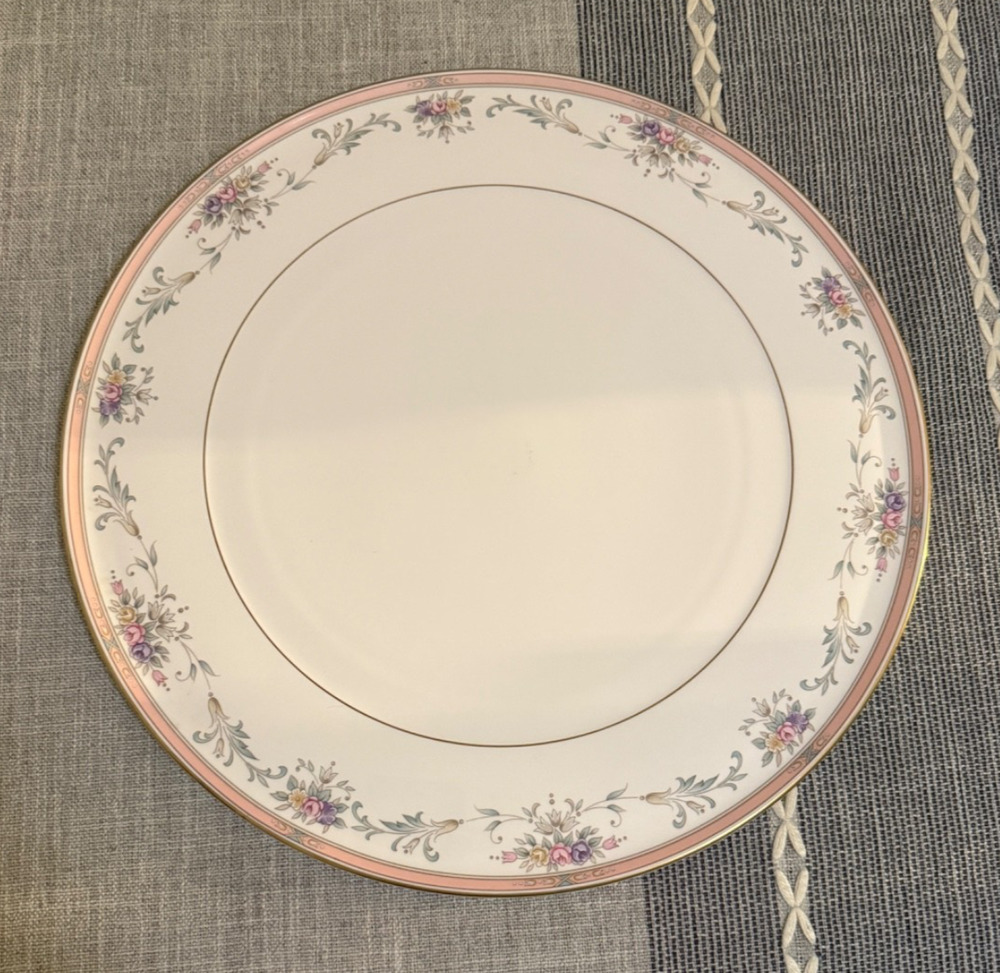 🍰 Christopher Stuart Spring Crest 13 1/8” Cake Plate Bone China Thailand